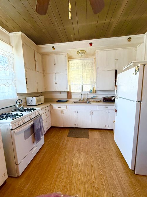 95-5576 Lokelani St, Naalehu, HI, 96772 | Card Image