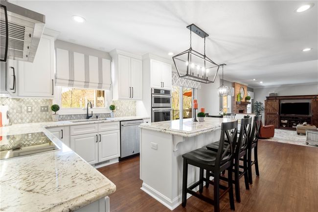 204 Elmhurst Cir, House other with 4 bedrooms, 4 bathrooms and 2 parking in Cranberry Township PA | Image 12