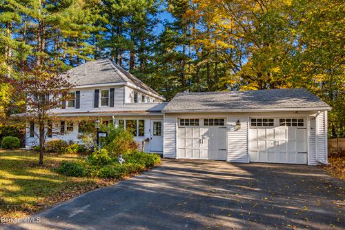 20 Alfred Dr, Pittsfield, MA, 01201 | Card Image