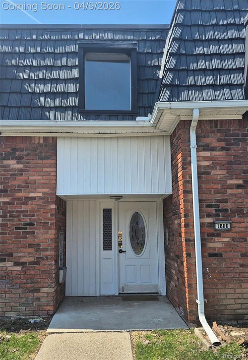 1-1866 Colonial Village Way, Waterford, MI, 48328-1955 | Card Image