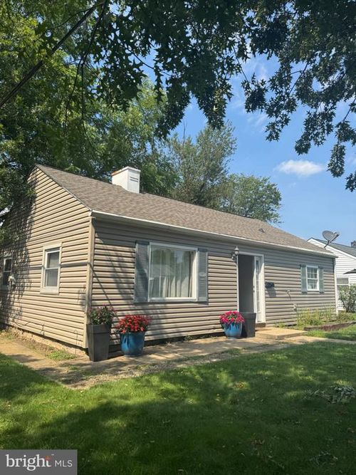 527 Terrace Dr, NEW CUMBERLAND, PA, 17070-1563 | Card Image