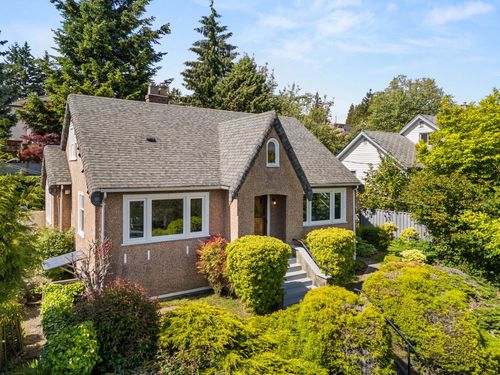 1509 Sixth Ave, New Westminster, BC, V3M2C5 | Card Image