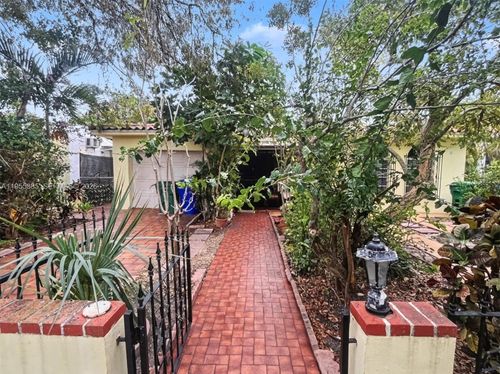 1712 Sw 13th St, Miami, FL, 33145-1402 | Card Image