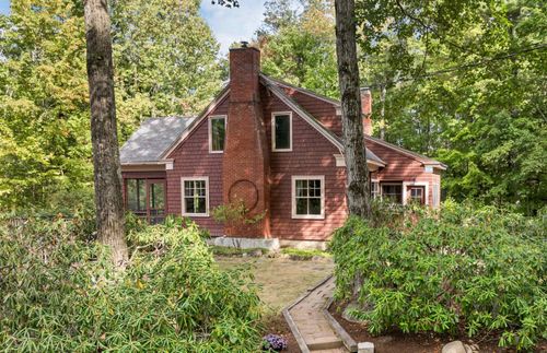 44 Neighbors Row, North Conway, NH, 03860 | Card Image