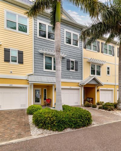 107 Haven Beach Drive, Townhouse with 4 bedrooms, 3 bathrooms and null parking in Indian Rocks Beach FL | Image 1