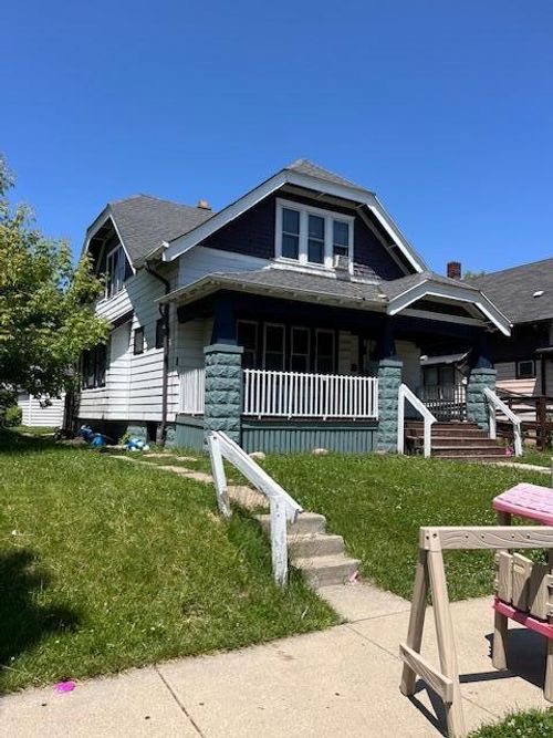 3611 N 12th Street, Milwaukee, WI, 53206 | Card Image