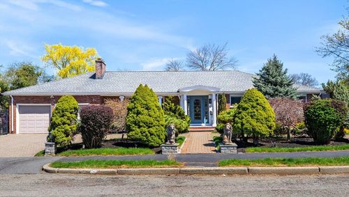 6 Melina Rd, Newton, MA, 02459-2603 | Card Image