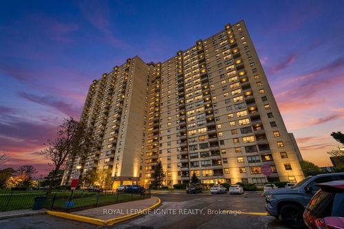 714-370 Dixon Rd, Etobicoke, ON, M9R1T2 | Card Image