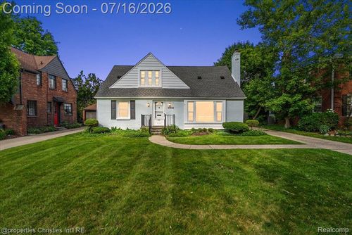 26642 York Rd, Huntington Woods, MI, 48070-1315 | Card Image