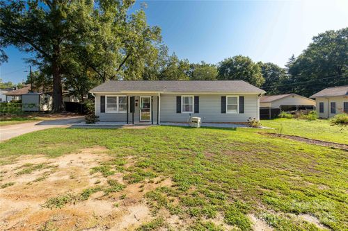 306 Calhoun St, Clover, SC, 29710-1210 | Card Image