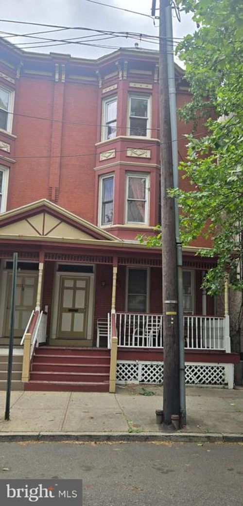 16 Carroll St, TRENTON, NJ, 08609-1036 | Card Image