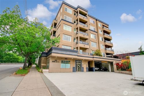 310-1000 Aurora Ave N, Seattle, WA, 98109-4177 | Card Image