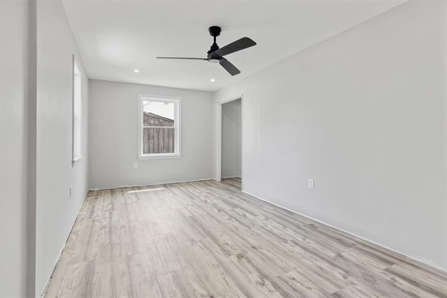 34 Stowe Ave, House other with 2 bedrooms, 1 bathrooms and 4 parking in Riverside RI | Image 9