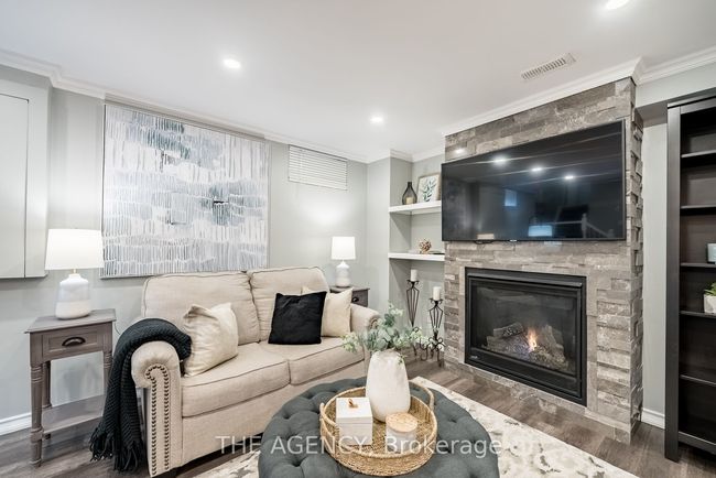 71 Tunney Pl, House other with 3 bedrooms, 4 bathrooms and 2 parking in Whitby ON | Image 30