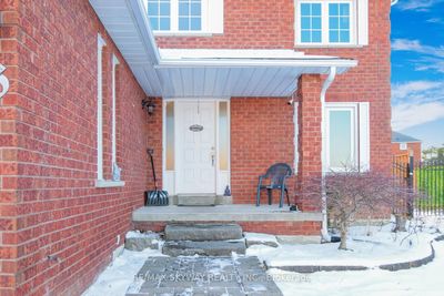 16 Ivy Lea Crt, House other with 4 bedrooms, 3 bathrooms and 6 parking in Brampton ON | Image 3