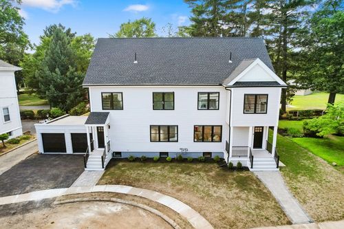 4-4 Wyman Ct, Winchester, MA, 01890-2529 | Card Image