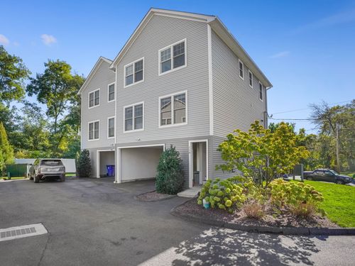 118-118 Berwick Ave, Fairfield, CT, 06825-5460 | Card Image