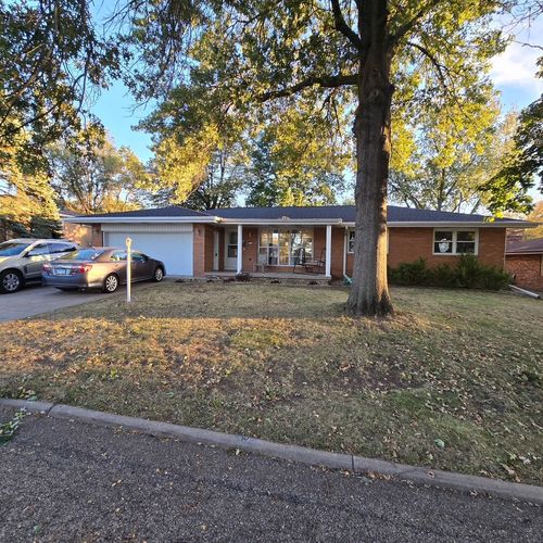 1103 Westview Dr, Normal, IL, 61761-3111 | Card Image