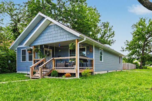 1038 W Thoman St, Springfield, MO, 65803-1564 | Card Image