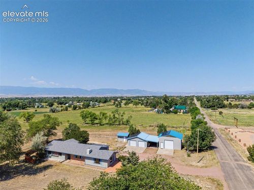 1335 Apple Ln, Penrose, CO, 81240-9762 | Card Image