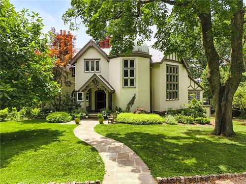 743 Chestnut Rd, Edgeworth, PA, 15143-2909 | Card Image