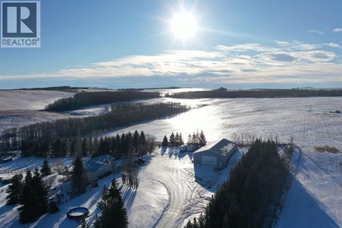 2025 Rainy Creek Road, Bentley, AB, T0C0J0 | Card Image