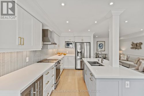 33 Tabaret Cres, Oshawa, ON, L1L0G5 | Card Image