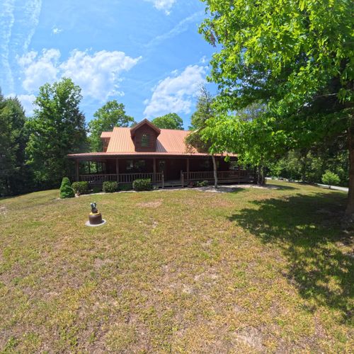 195 Kennedy Ln, Whitley City, KY, 42653-4381 | Card Image