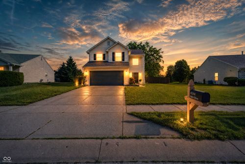10194 Buell Dr, Avon, IN, 46123-6823 | Card Image