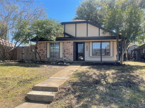 304 Crooked Ln, Mesquite, TX, 75149-2555 | Card Image