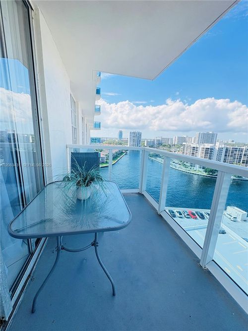 1404-3800 S Ocean Dr, Hollywood, FL, 33019-2921 | Card Image