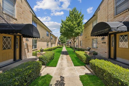 apt-b-5817 Sandhurst Ln, Dallas, TX, 75206-4911 | Card Image