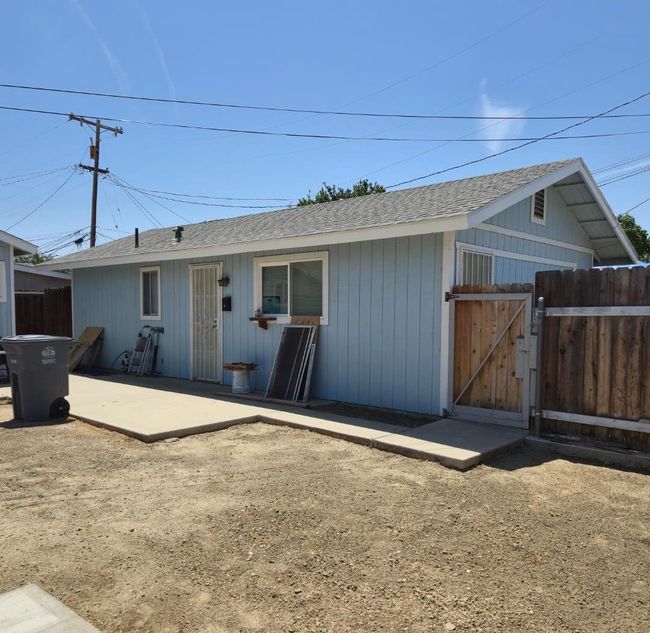 100 E Mariposa St, House other with 3 bedrooms, 0 bathrooms and null parking in Avenal CA | Image 6