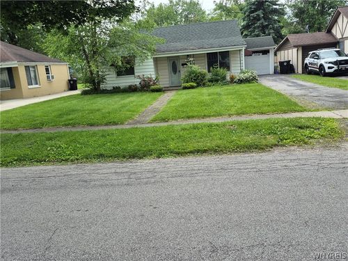 71 4th Ave, Lancaster, NY, 14086-3009 | Card Image