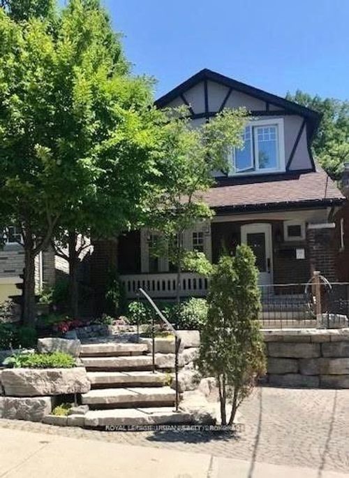 353 Waverley Rd, Toronto, ON, M4L3T5 | Card Image