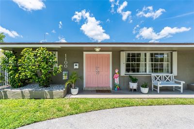 1100 Sw 100th Ct, House other with 3 bedrooms, 2 bathrooms and null parking in Miami FL | Image 1