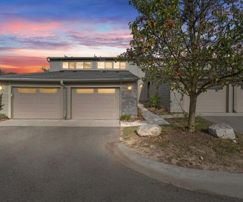 624 Peninsula Ct, Ann Arbor, MI, 48105-2506 | Card Image