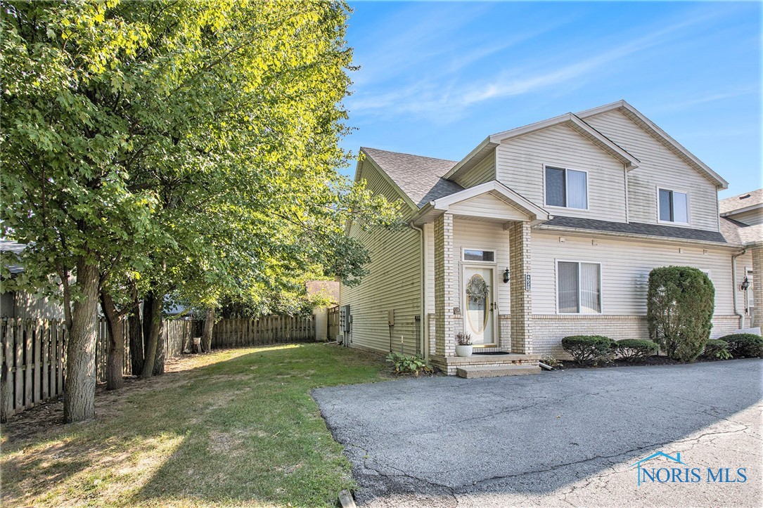 Stonehenge Dr, Sylvania, OH 43560