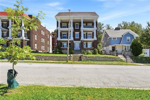 305 Bellefontaine Ave, Kansas City, MO, 64124-3136 | Card Image