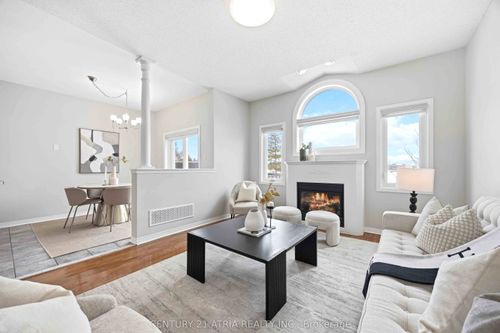 33 Eddington Place, Vaughan, ON, L6A3P7 | Card Image