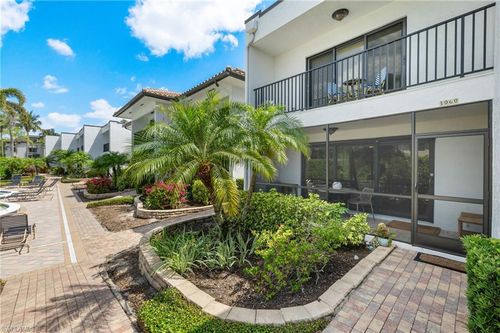 1060-1060 6th St, NAPLES, FL, 34102-7104 | Card Image