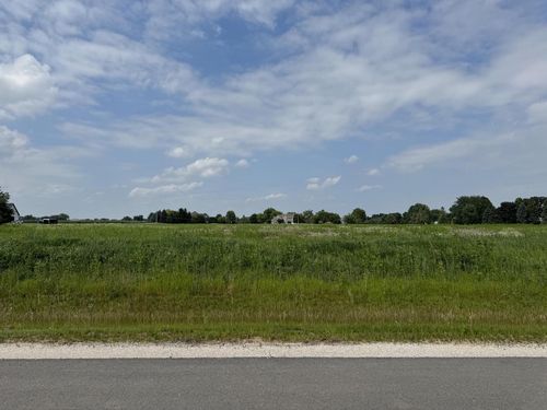 lt32-N62W35446 William Court, OCONOMOWOC, WI, 53066 | Card Image