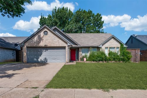 4204 Glen Hollow Cir, Arlington, TX, 76016-4912 | Card Image