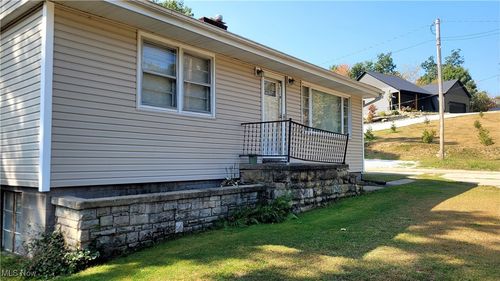 2236 Brady Lake Rd, Kent, OH, 44240-3136 | Card Image