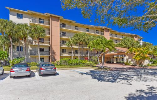 302-901 Seafarer Cir, Jupiter, FL, 33477-9071 | Card Image