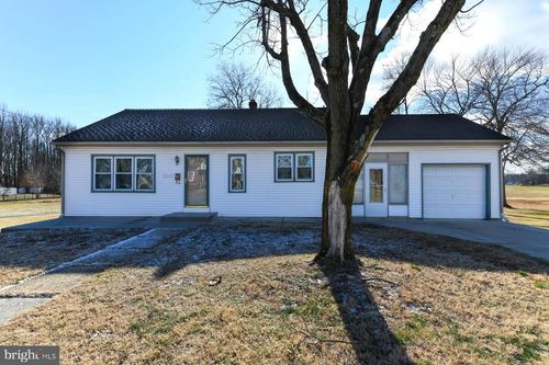 318 E Broad St, GIBBSTOWN, NJ, 08027-1470 | Card Image