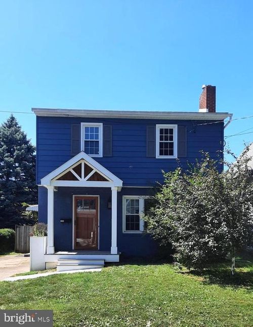104 S 15th St, CAMP HILL, PA, 17011-5501 | Card Image