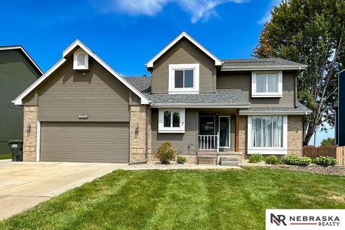 2004 Windcrest Ave, Papillion, NE, 68133-2354 | Card Image