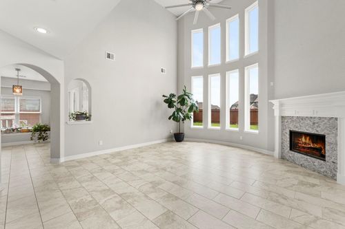 32019 Casa Linda Dr, Hockley, TX, 77447-1811 | Card Image