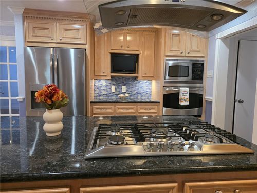 1802 Oaks Dr, Pasadena, TX, 77502-1814 | Card Image